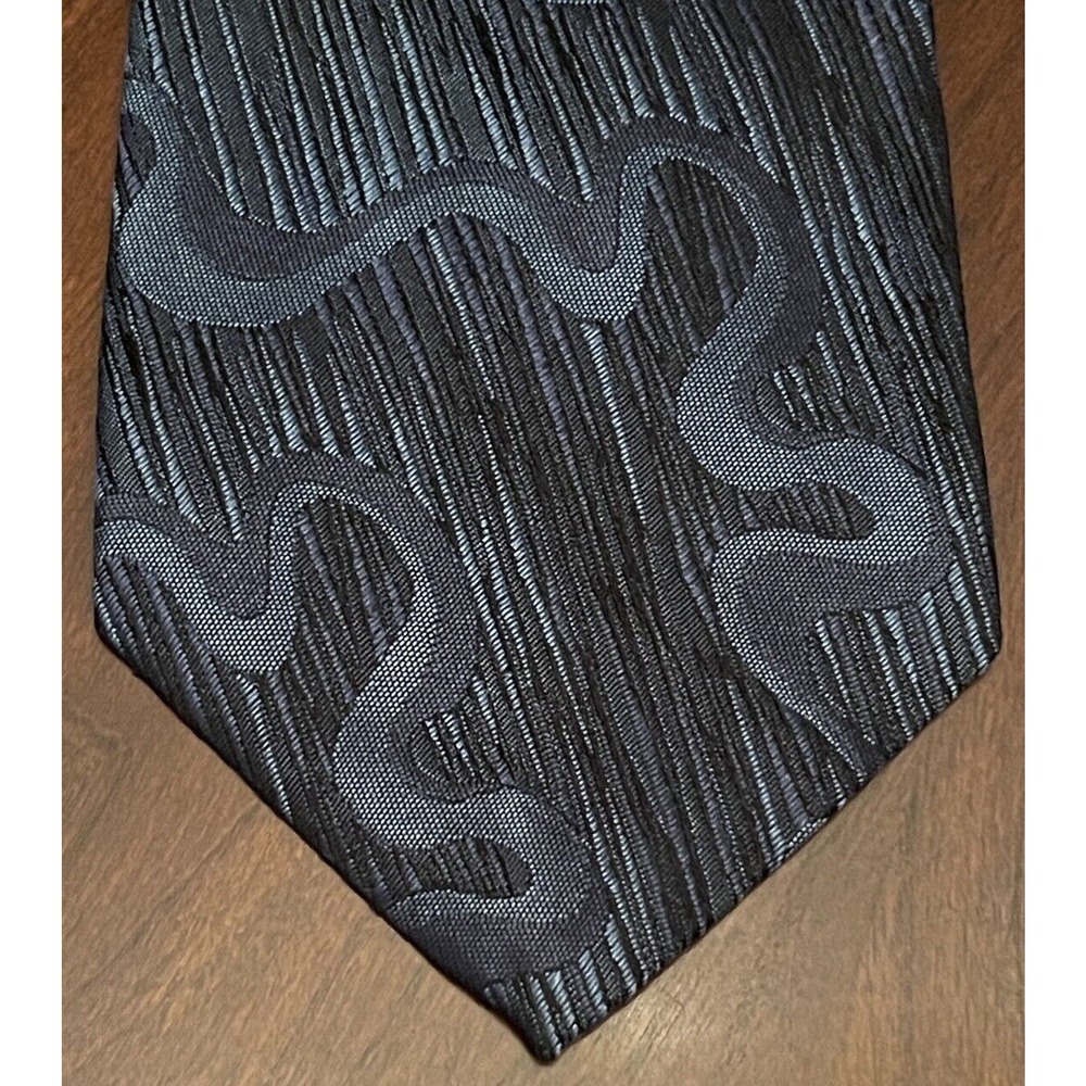 International Passport Blue 100% Italian Silk Men’s Neck Tie Made In Italy